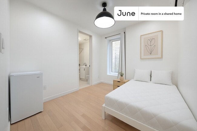 Building Photo - 624 E 17th St