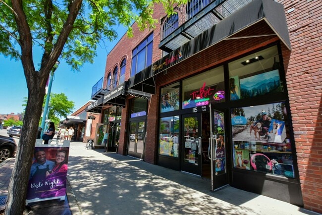 Building Photo - One-of-a-Kind Tejon Street Condo in Unbeatable Location! No Utility Setup Required!