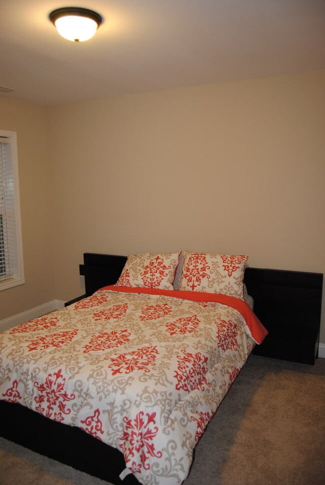 Building Photo - Spacious 4-Bedroom Home with Loft, New Carpet & Private Cul-de-Sac Location