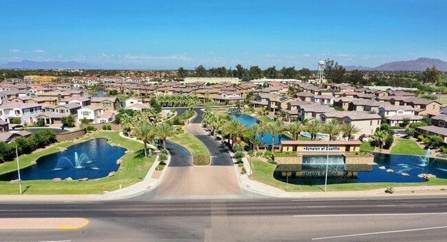 Building Photo - 948 W Yosemite Dr