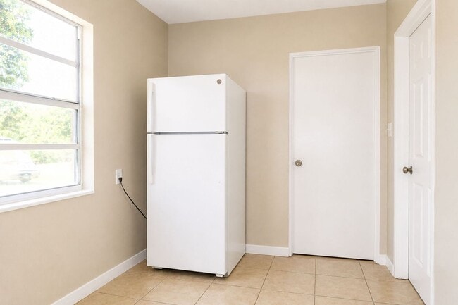 Building Photo - 3 Bedroom, 1 Bathroom Home for Rent in Largo!