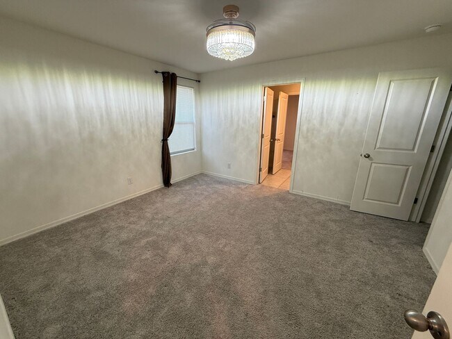 Building Photo - Spacious 5 bed 4.5 bath home in Florence, AZ!