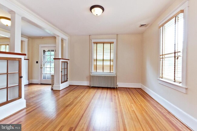 Building Photo - 4344 Old Dominion Dr
