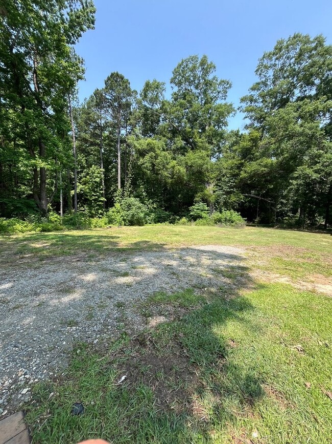 Building Photo - Charming 2 Bedroom Home Located In Holly Springs NC!!!