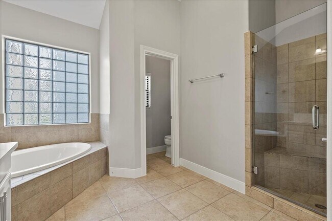 Building Photo - 1518 Bingham St