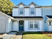 Building Photo - 3-Bedroom Townhome Ready NOW!! Completely ...