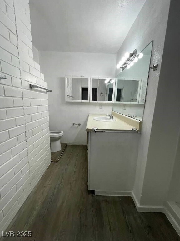 Building Photo - 4560 Rancho Hills Dr