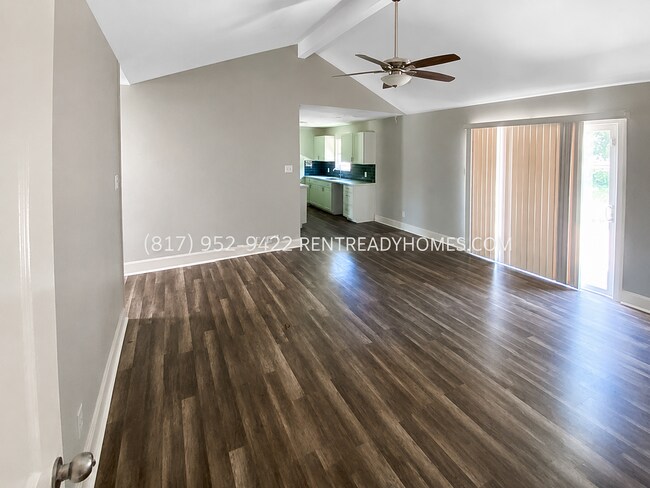 Building Photo - 5606 Maywood Dr