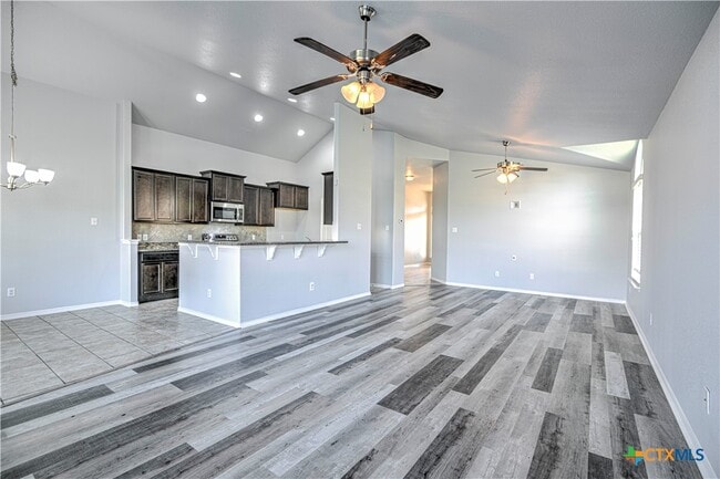 Building Photo - 5726 Stonehaven Dr