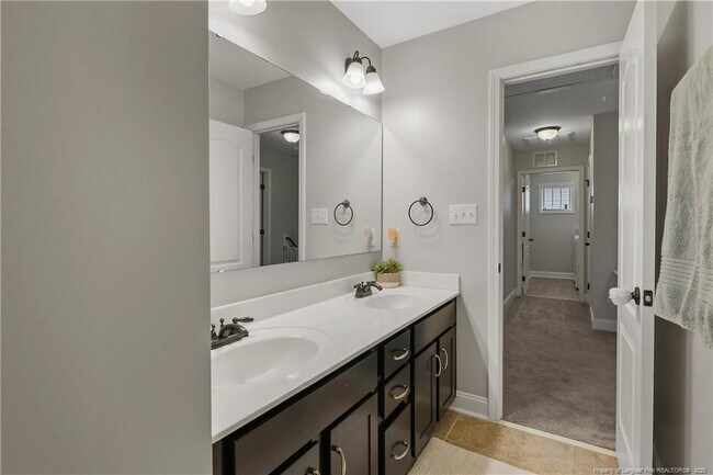 Building Photo - 852 Micahs Way N