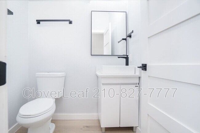 Building Photo - 2109 Schley Ave