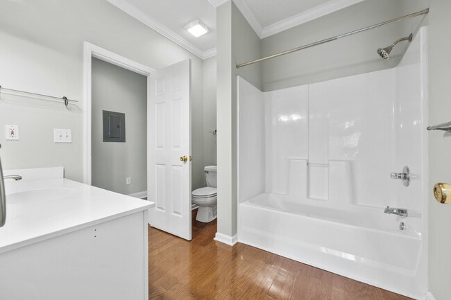 Building Photo - 6307 Sweetwater Blvd