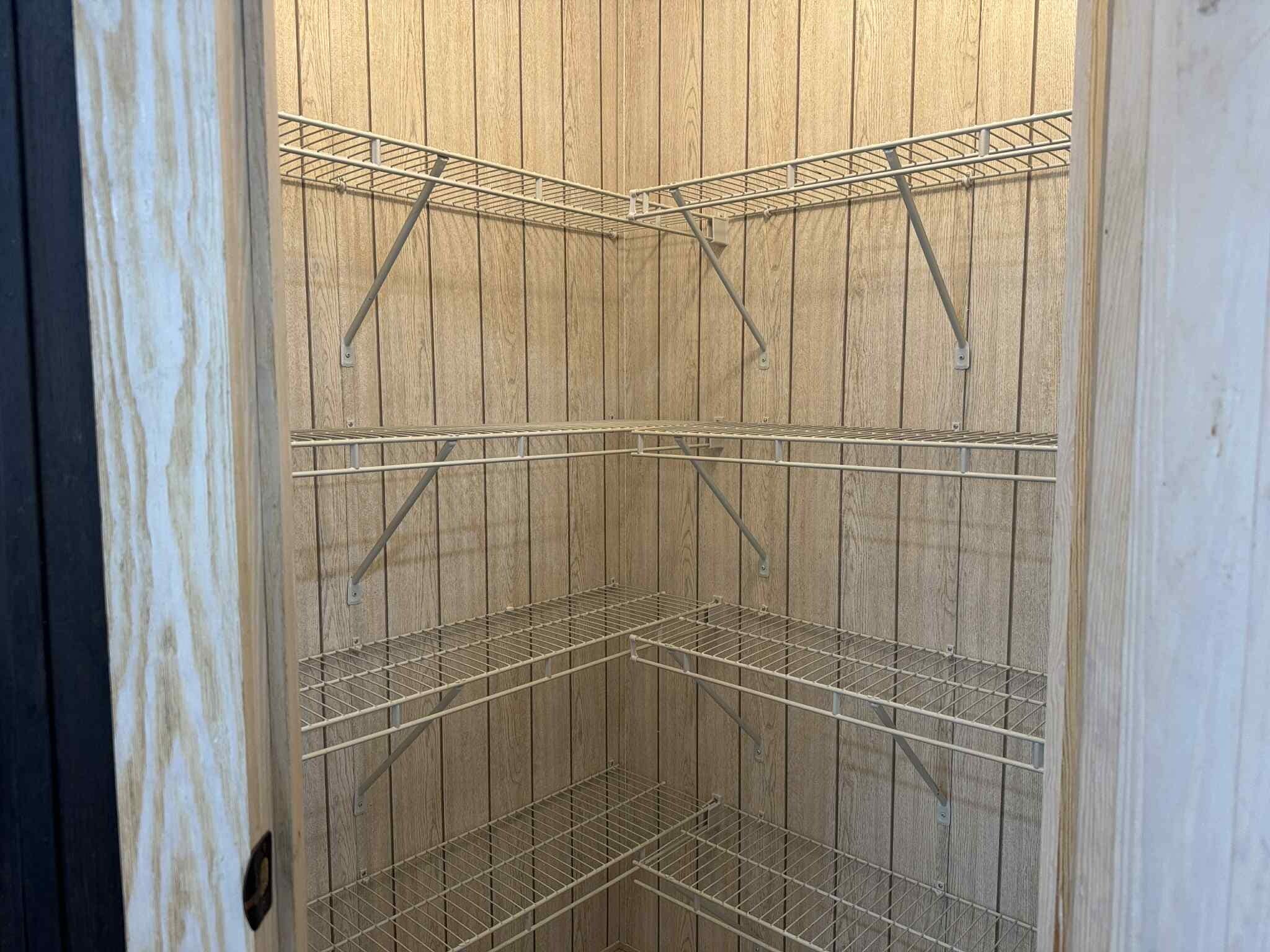 Building Photo - 48583 Pineview Dr