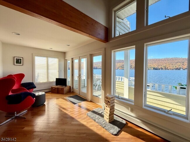 Building Photo - 73 Forest Lake Dr