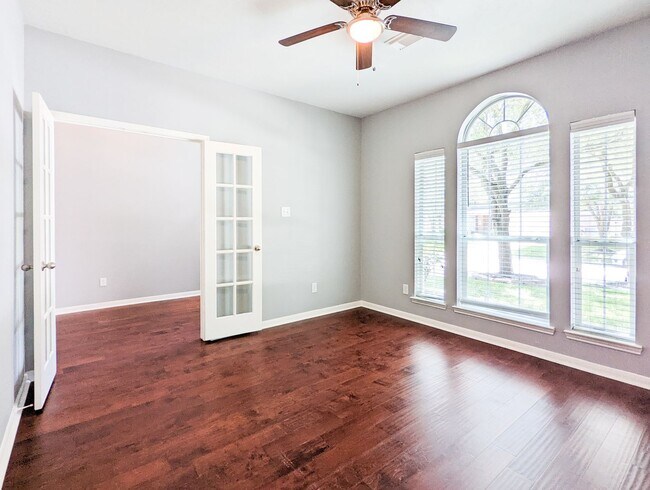 Building Photo - 6810 Summer Bridge Ln