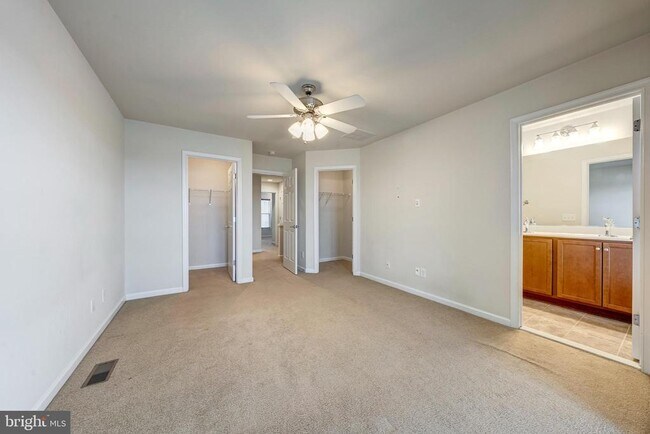 Building Photo - 42644 New Dawn Terrace