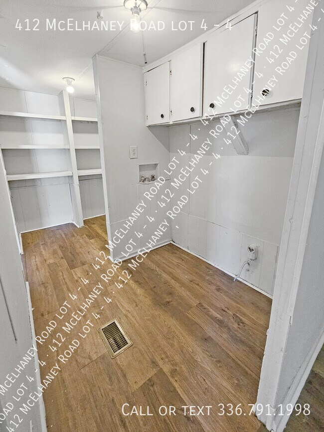 Building Photo - 412 McElhaney Rd