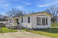 Building Photo - 834 W 138th St S