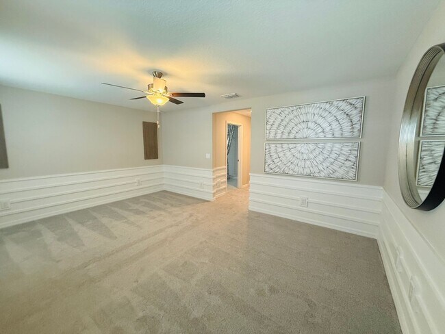 Building Photo - Townhouse in Land O' Lakes - The Townes at Lake Thomas
