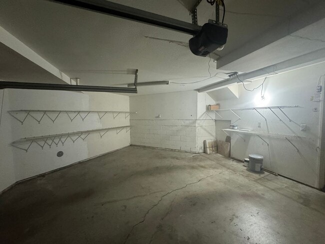 Building Photo - 3 Bedroom spacious home in Aliso Viejo (Tivoli community)