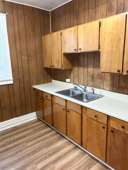 Kitchen - 251 E Broadway