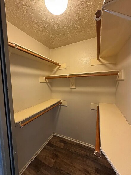 Building Photo - 4619 Trevor Hill Dr