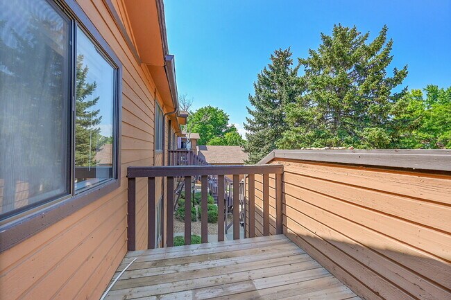 Building Photo - $2,145.00, 2 Bed 2 Bath Condo in Westminster!