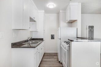 Interior Photo - 12915 Venice Blvd