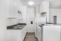 Interior Photo - 12915 Venice Blvd