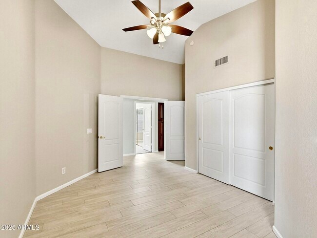 Building Photo - 9926 E Pantera Ave