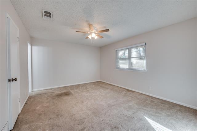 Building Photo - 1902 Green Meadow Ct