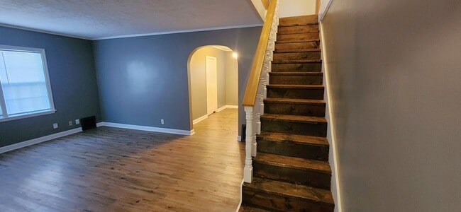 Building Photo - Beautiful, updated 4BR home with full unfi...