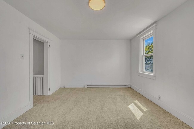 Building Photo - 1807 Green Ridge St