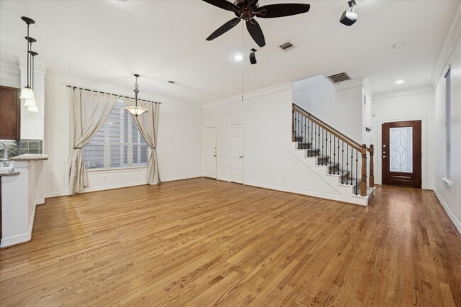 Building Photo - 3313 New Garden View Ln