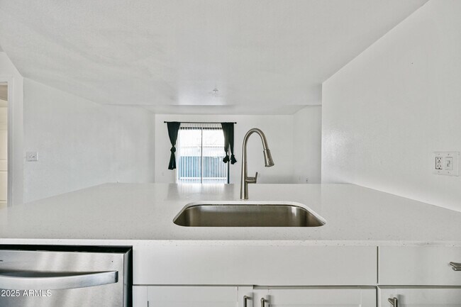 Building Photo - 3065 N 67th Ave