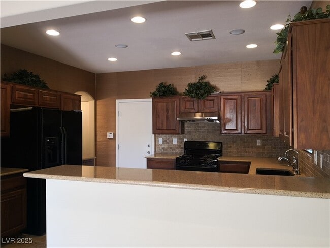 Building Photo - 4952 W Moberly Ave