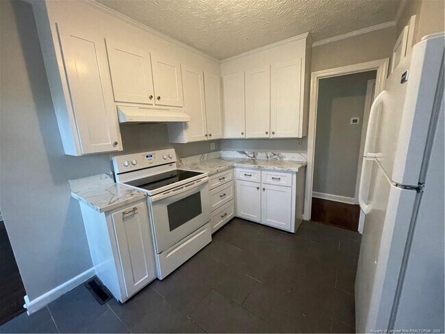 Building Photo - 1719 Catawba St