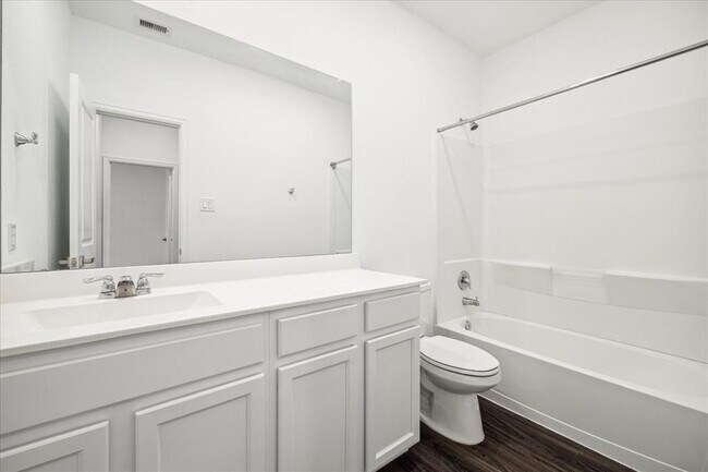 Building Photo - 26626 Daylily Grove St