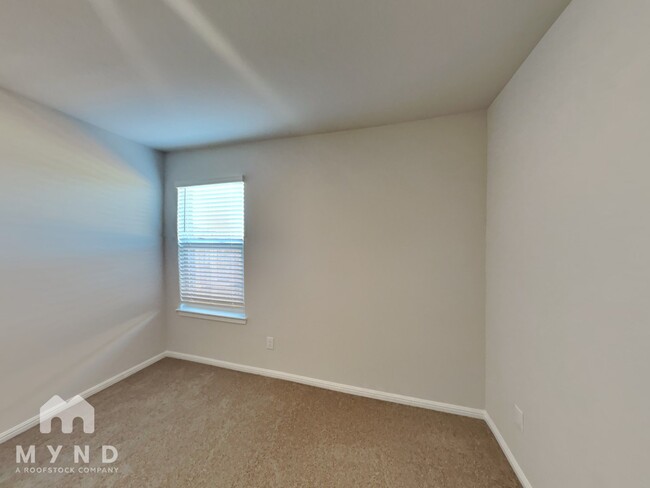 Building Photo - 5901 Piedrosa Ct