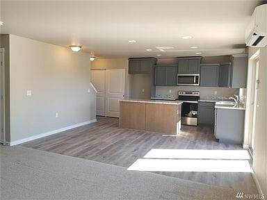 Building Photo - 2509 Sand Dollar Rd W