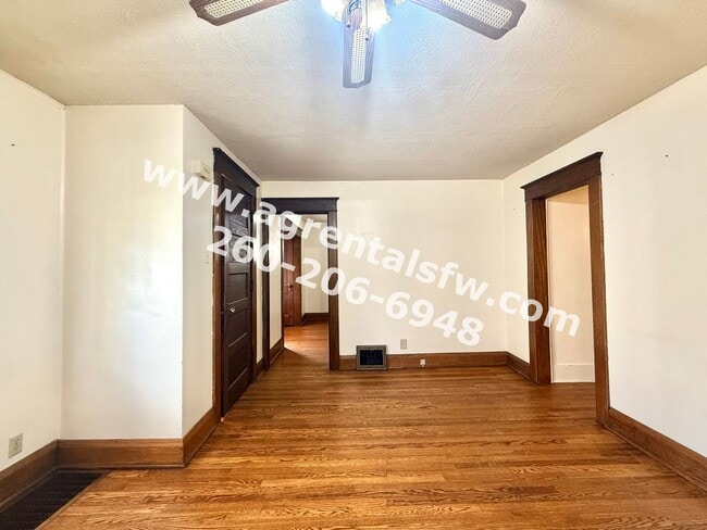 Building Photo - 919 Rivermet Ave