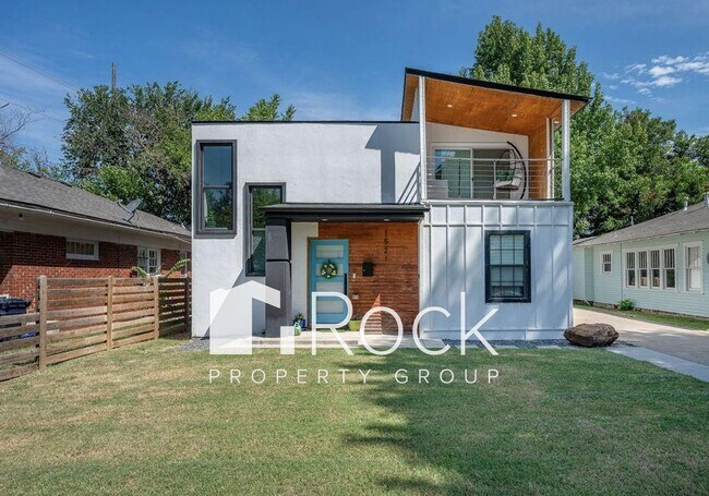 Building Photo - Contemporary 2 Bedroom plus Office/Bonus Room with Loft near Uptown and Plaza Districts   ~One Mo...