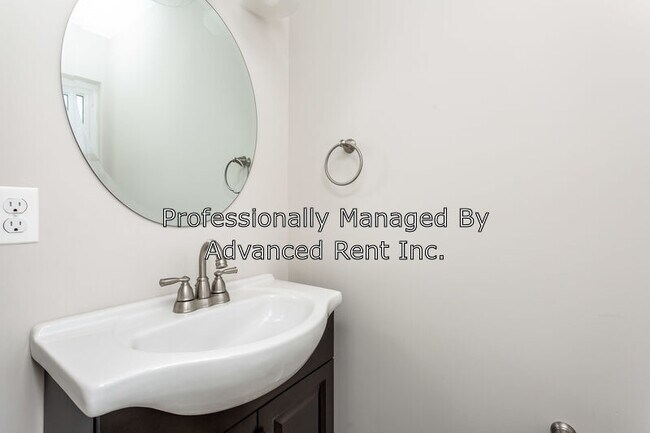 Building Photo - 2800 Miles Ave