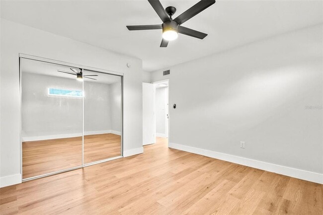 Building Photo - 300 S Nimbus Ave