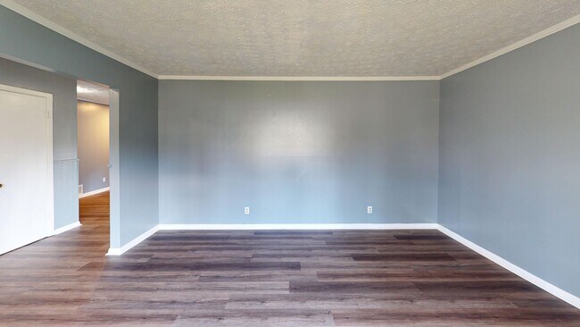 Building Photo - 103 Woodley Ave