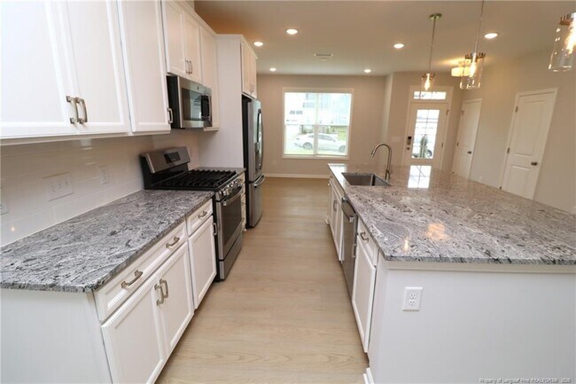 Building Photo - 3131 Cathedral Comb Dr