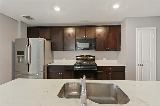 Building Photo - 341 Dry Cyn Wy