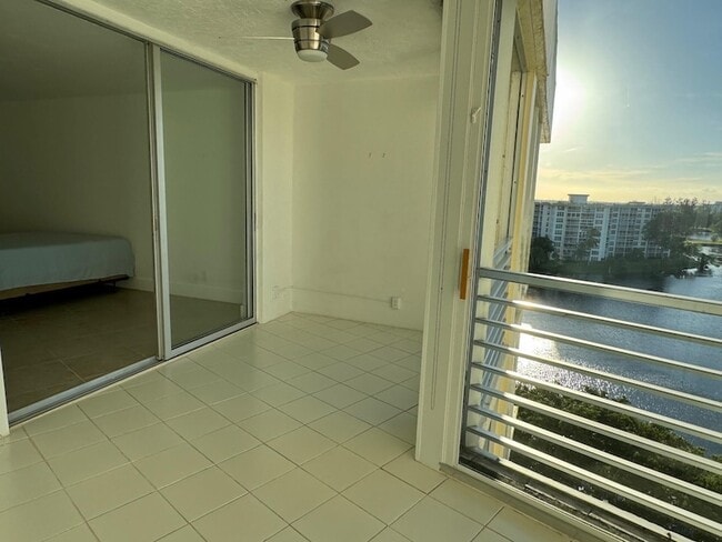 Building Photo - 3095 N Course Dr