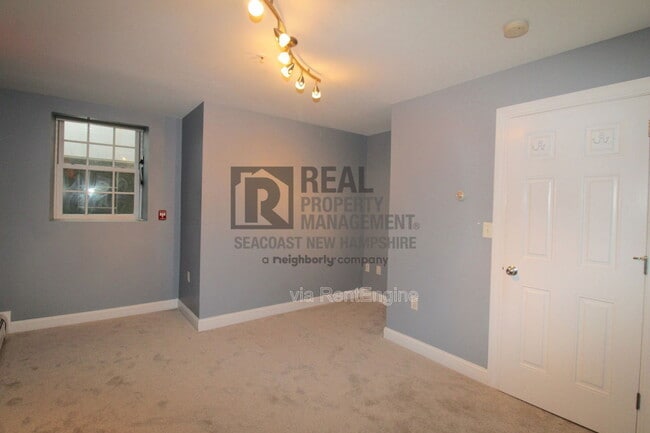 Building Photo - 159 State Street