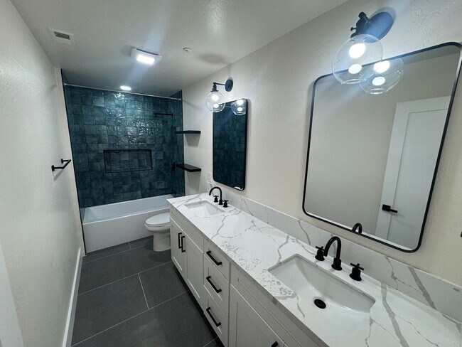 Building Photo - Sangamon Ave